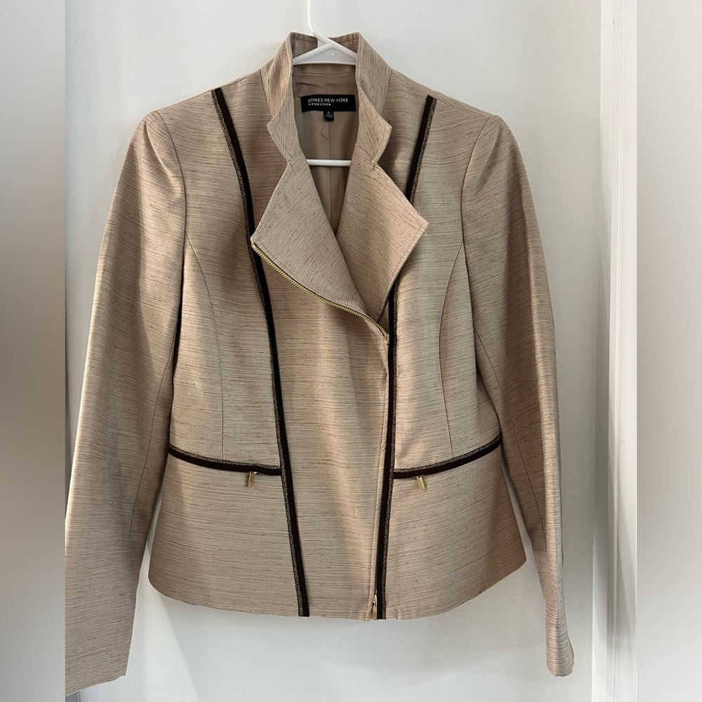 Jones New York Beige Blazer with Black Trim